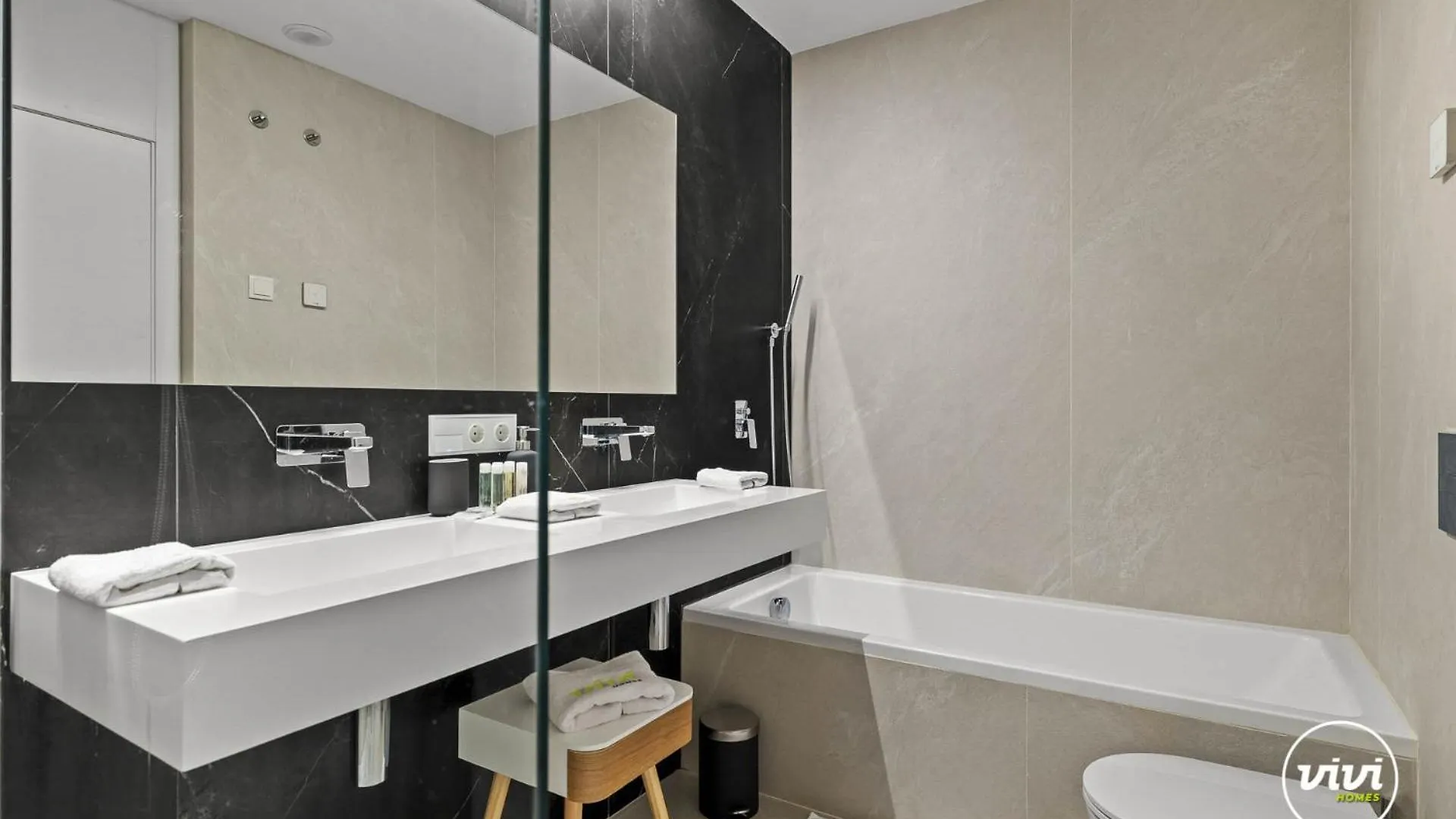 דירה טורמולינוס Vivi Homes - Sunrise Pool, Sauna, Gym, Terrace & Sea View
