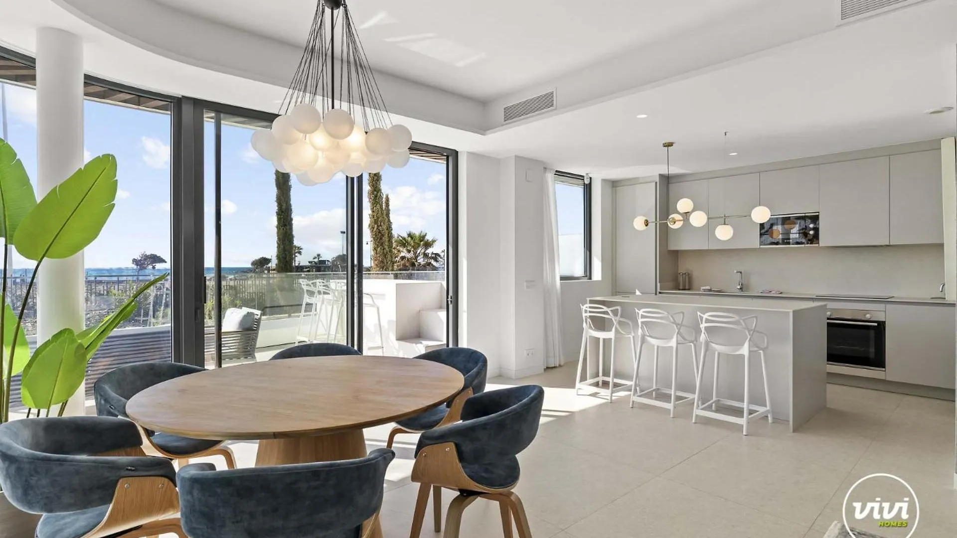 טורמולינוס Vivi Homes - Sunrise Pool, Sauna, Gym, Terrace & Sea View 0*,  ספרד